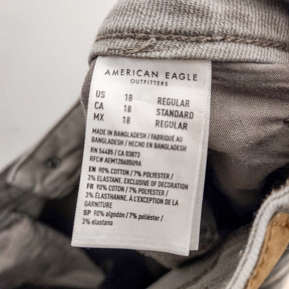 American Eagle AEO Stretch Solid Grey Wash Straight Leg Mom Jeans Plus Size 18 - Picture 5 of 5